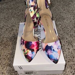 NIB Dream Pairs Women's Multicolor Floral Heels